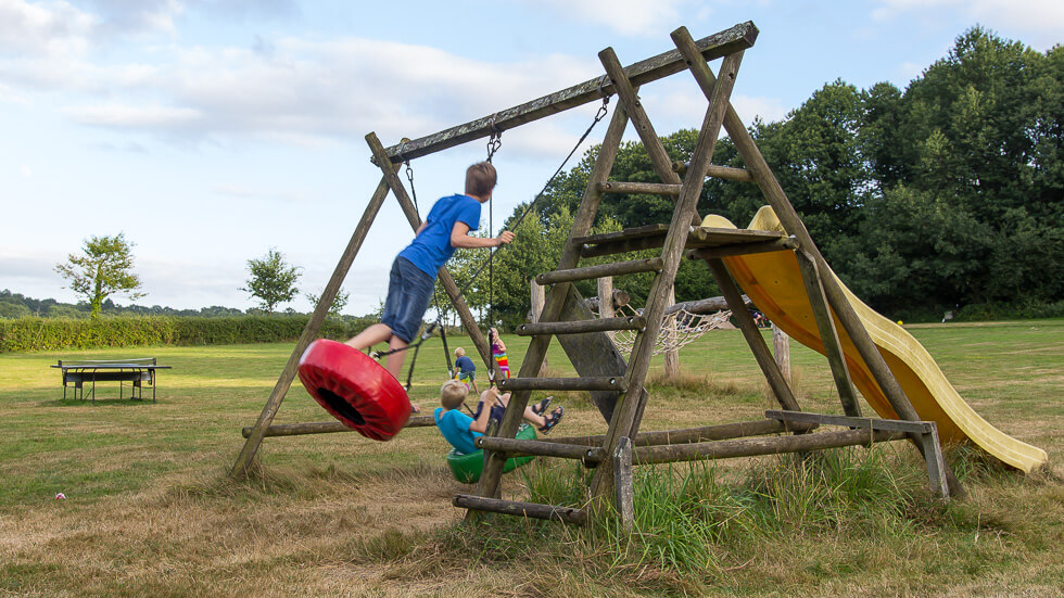 Speeltoestel schommel